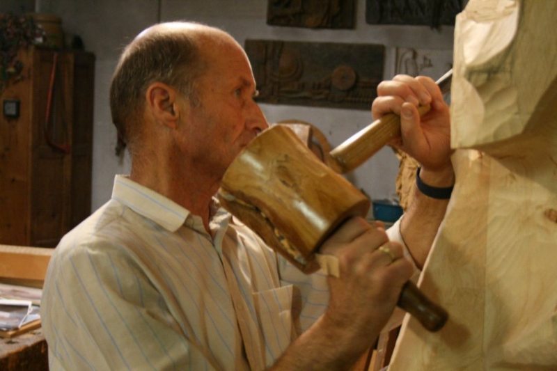 Beim Bildhauer Siegfried Krismer in Fiss