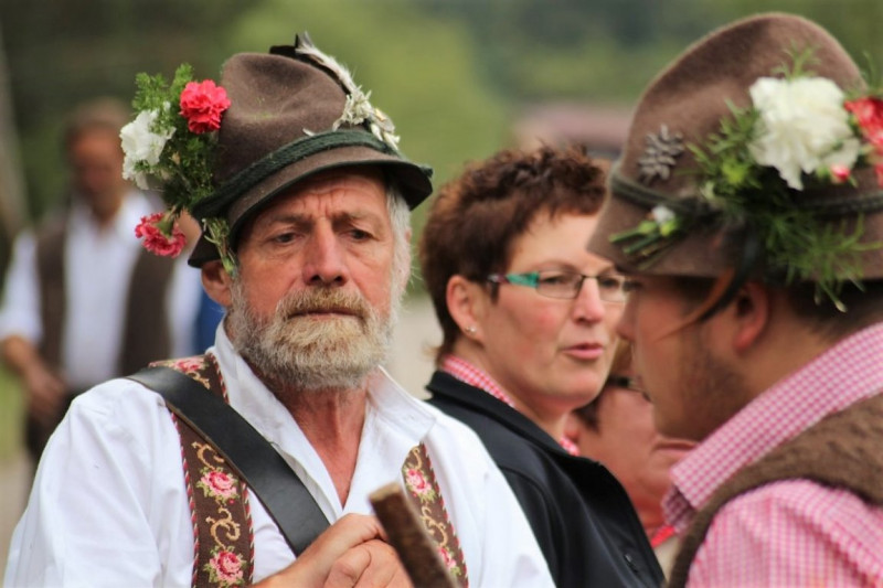 Drei-Almen-Abtrieb in Barwies – Abschied des Marienberg-Hirten