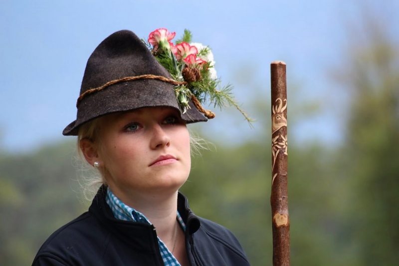 Drei-Almen-Abtrieb in Barwies – Abschied des Marienberg-Hirten