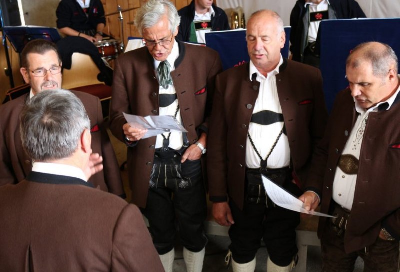 Drei-Almen-Abtrieb in Barwies – Abschied des Marienberg-Hirten