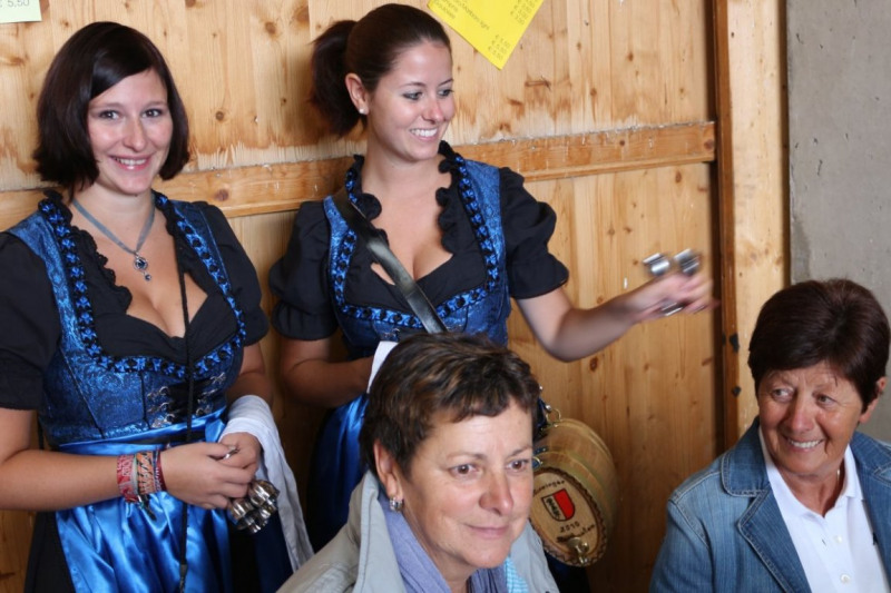 Drei-Almen-Abtrieb in Barwies – Abschied des Marienberg-Hirten