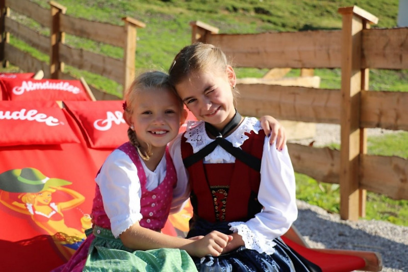 Einweihung Hochfeldern Alm – „Dorffest“ auf der Mieminger Alpe 
