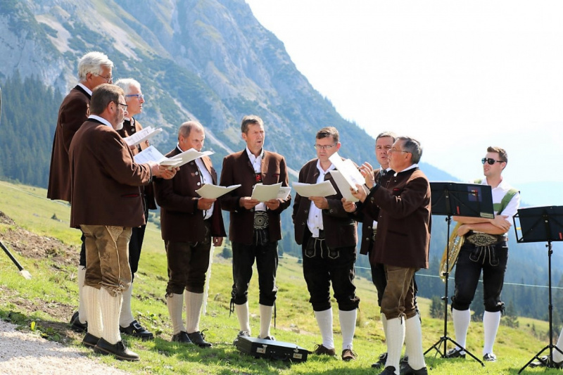 Einweihung Hochfeldern Alm – „Dorffest“ auf der Mieminger Alpe 