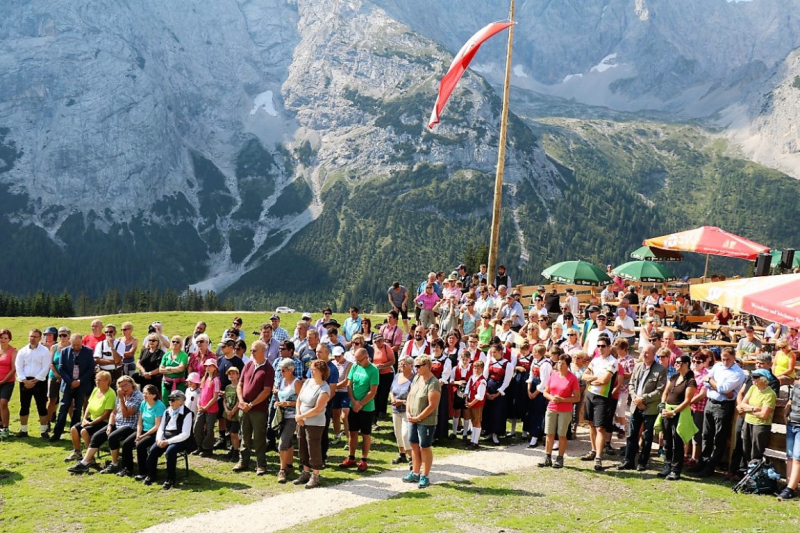Einweihung Hochfeldern Alm – „Dorffest“ auf der Mieminger Alpe 