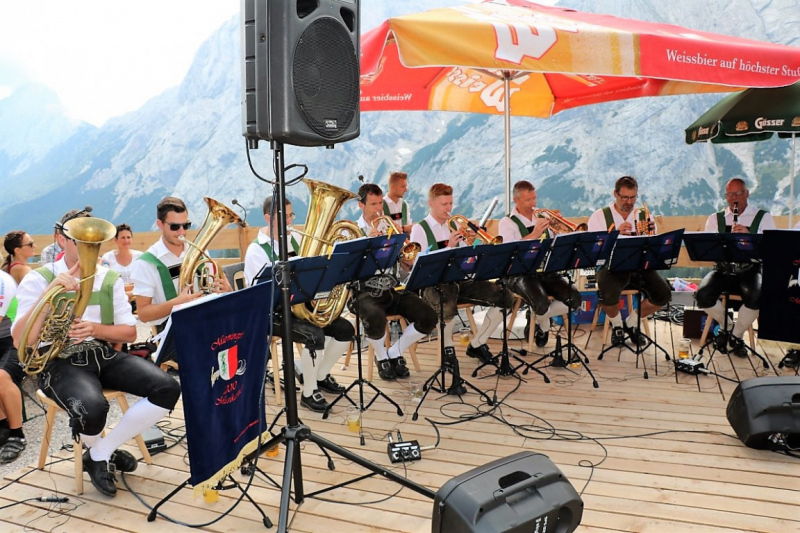 Einweihung Hochfeldern Alm – „Dorffest“ auf der Mieminger Alpe 