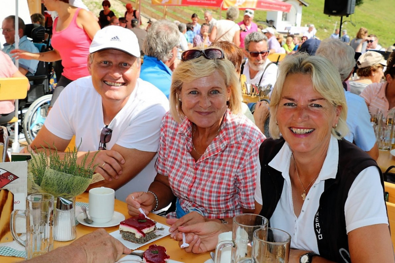 Einweihung Hochfeldern Alm – „Dorffest“ auf der Mieminger Alpe 