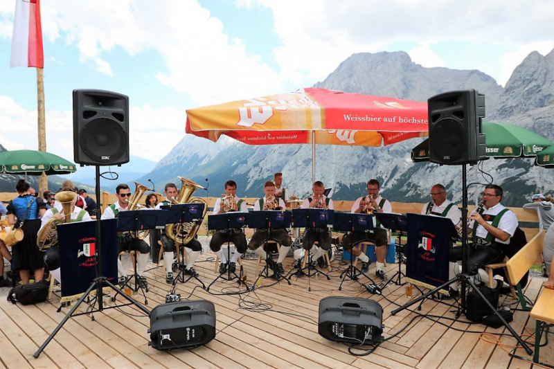 Einweihung Hochfeldern Alm – „Dorffest“ auf der Mieminger Alpe 