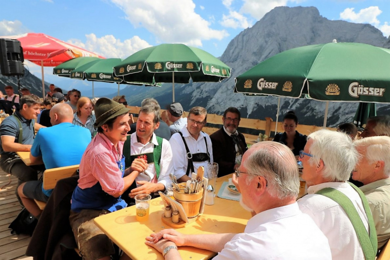Einweihung Hochfeldern Alm – „Dorffest“ auf der Mieminger Alpe 