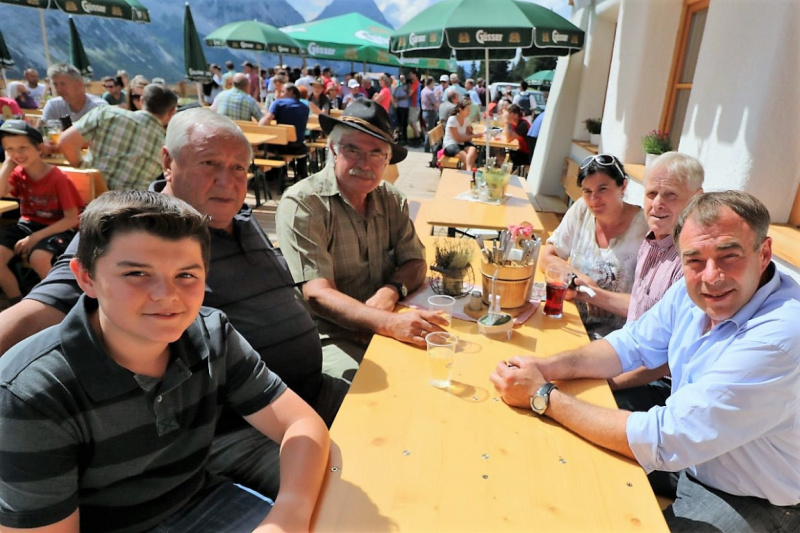 Einweihung Hochfeldern Alm – „Dorffest“ auf der Mieminger Alpe 