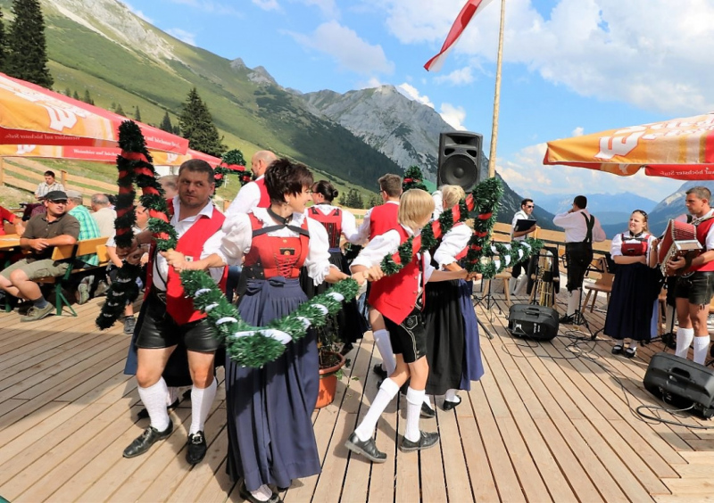 Einweihung Hochfeldern Alm – „Dorffest“ auf der Mieminger Alpe 