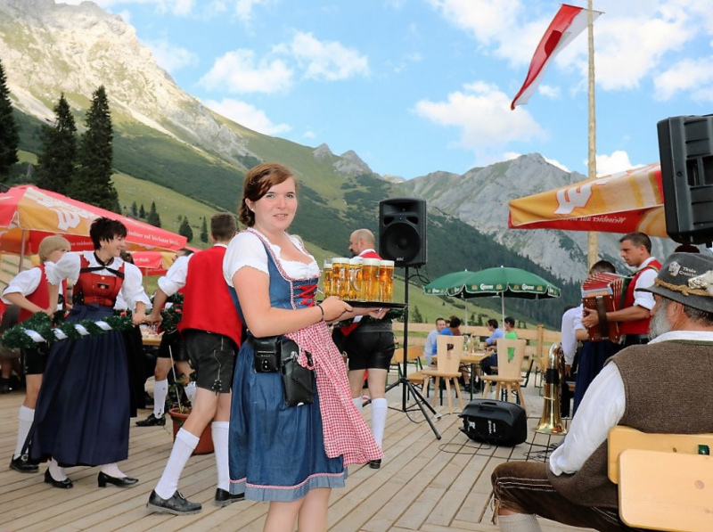 Einweihung Hochfeldern Alm – „Dorffest“ auf der Mieminger Alpe 