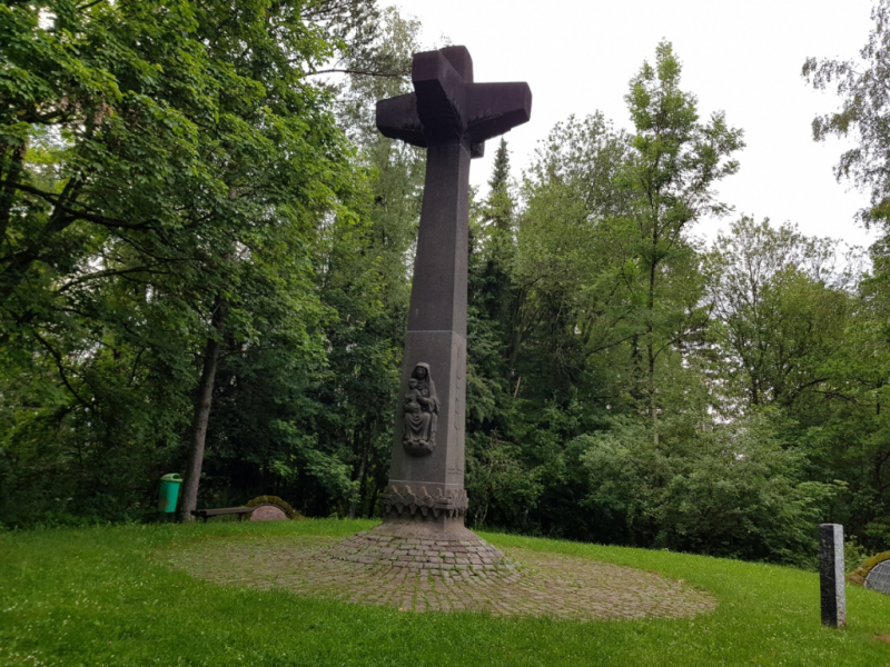 2_kreuz_kalvarienberg_pruem_knutkuckel_unterwegs_001_1190_892