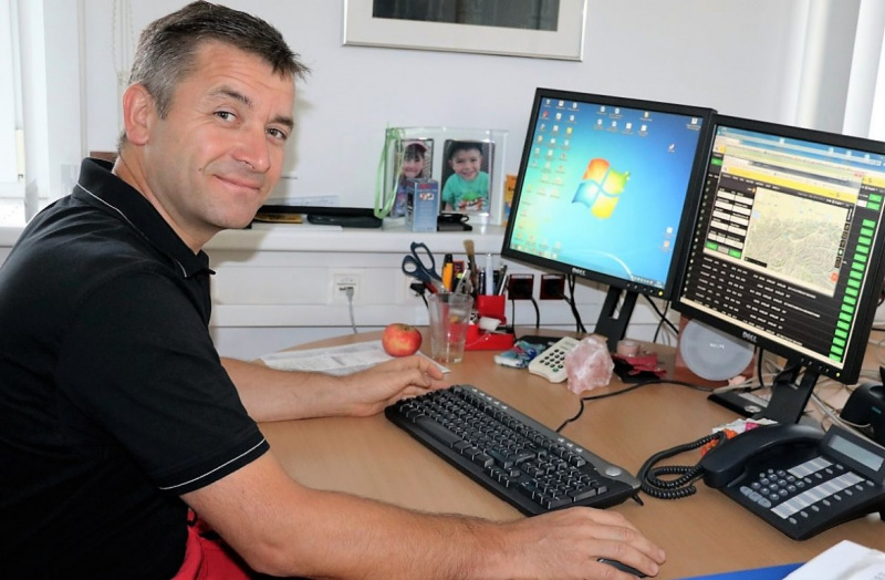 Flug mit dem Rettungsflieger über die Almen am Miemingerberg