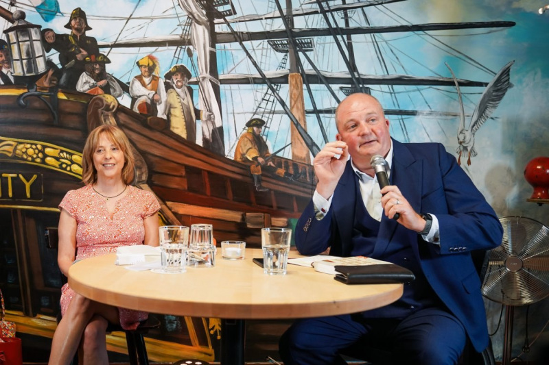 Gisela Steinhauer - Buchpremiere auf  der „MS Rodenkirchen“ in Köln 