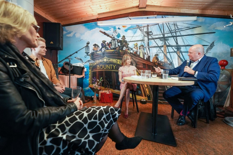 Gisela Steinhauer - Buchpremiere auf  der „MS Rodenkirchen“ in Köln 