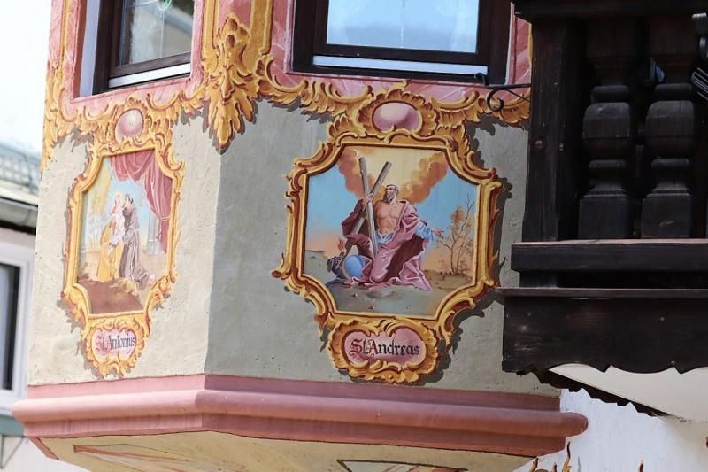 Lüftlmalerei in Oberammergau – „Gottvater in Wolken“