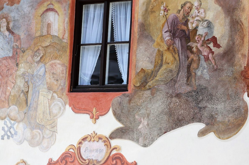 Lüftlmalerei in Oberammergau – „Gottvater in Wolken“