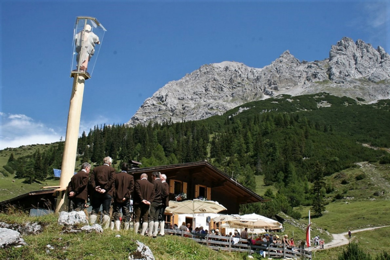 Marienbergalm – Bergmesse mit Segnung der Marienskulptur
