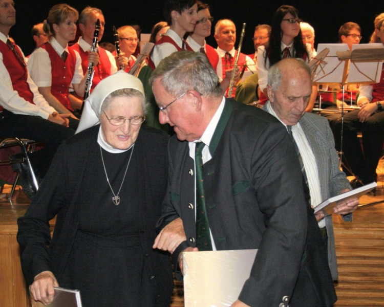 Mieming-Buch – „Geschichte und Geschichten“