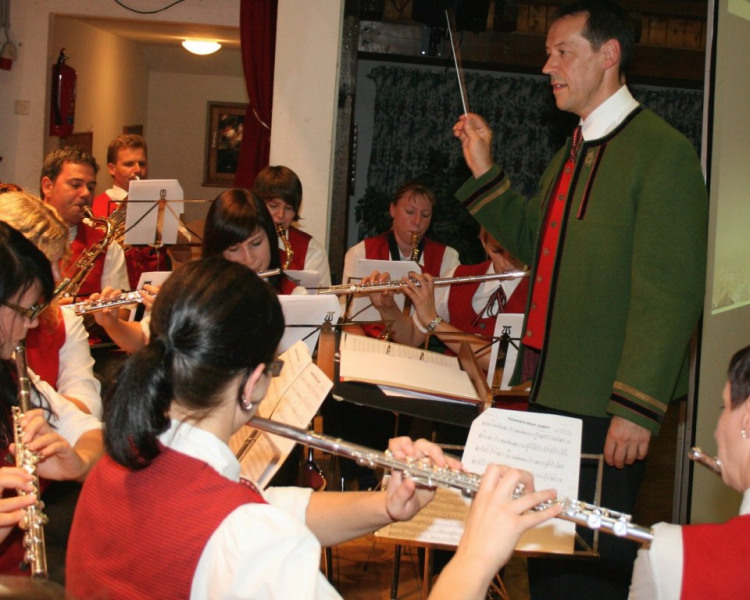 Mieming-Buch – „Geschichte und Geschichten“