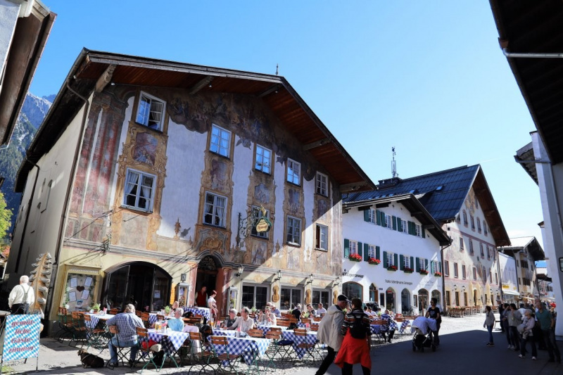 Mittenwald – Geigenbauer, Maskenschnitzer und Lüftlmaler