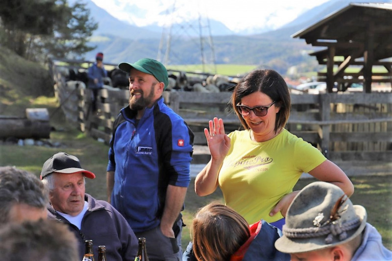 Schafbad im Frühjahr – Almsommerstart für den Seebenalm-Hirten