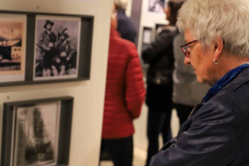 Sterbebilder erzählen – „Tot ist, wer vergessen wird“