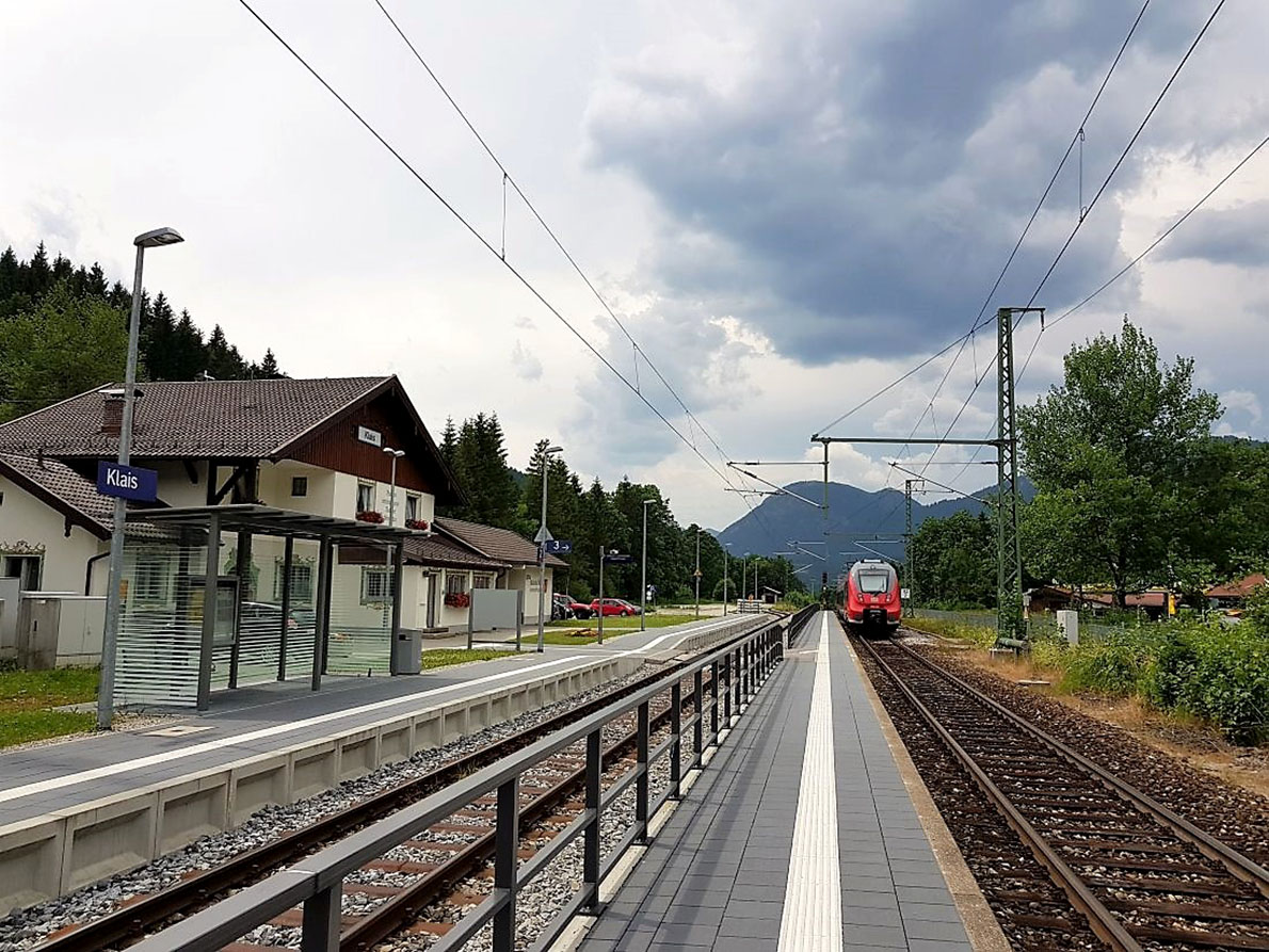 Die Mittenwaldbahn ist eine 56 Kilometer lange, durchgehend eingleisige und elektrifizierte Eisenbahnstrecke in den österreichischen und deutschen Alpen. (Foto: Knut Kuckel)