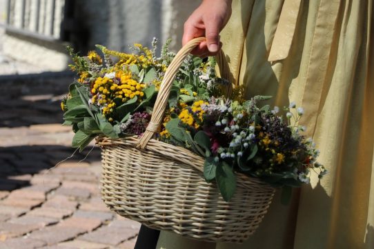 Die Kräuterbüschl bestehen in Tirol – je nach Region – aus 7, 9, 12 oder 15 Kräutern. (Foto: Knut Kuckel)
