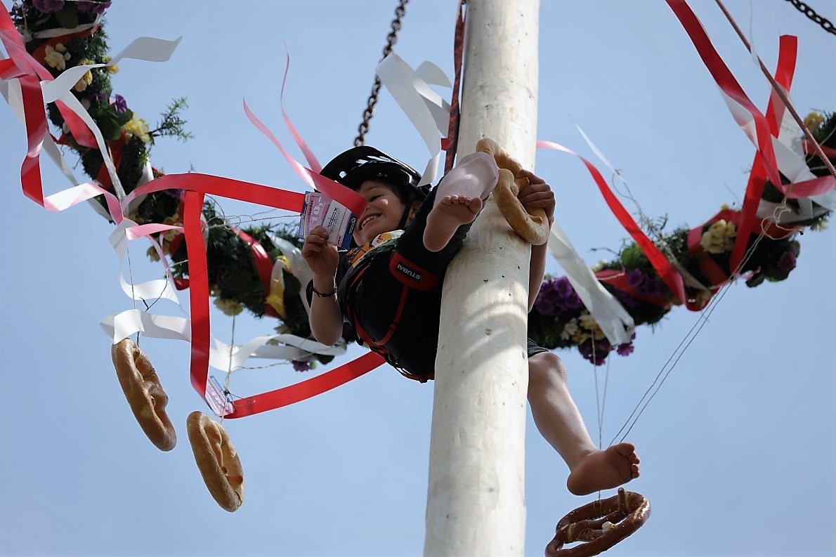 Maifest in Mieming-Barwies. (Foto: Knut Kuckel)