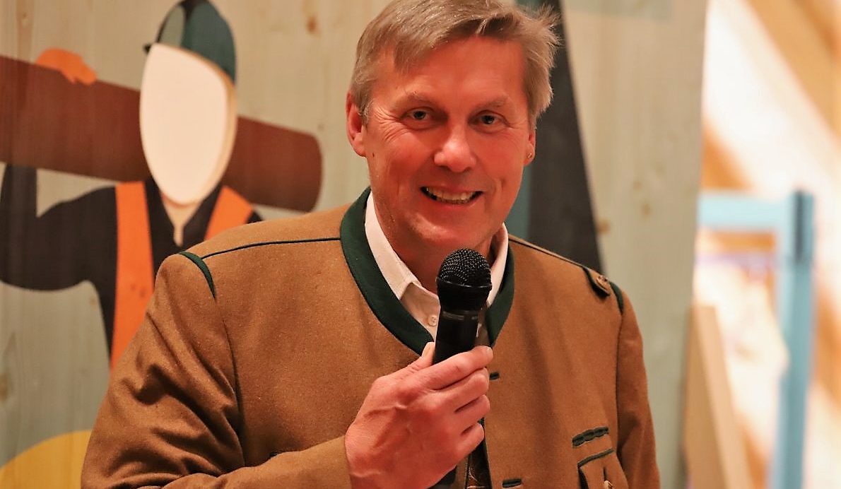 „Der Zukunftswald bleibt eine gesamtgesellschaftliche Aufgabe“, sagt Paul Höglmüller zur Ausstellungseröffnung. (Foto: Knut Kuckel)