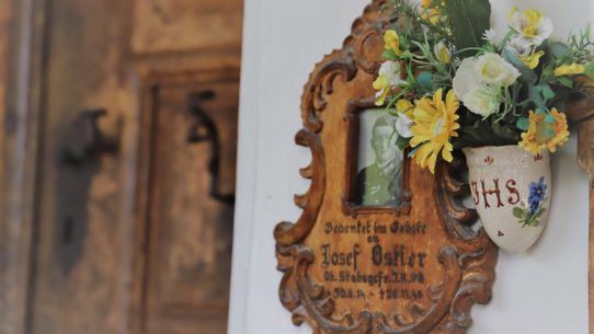 Gedenktafeln St. Anton, Partenkirchen (Foto: Knut Kuckel)