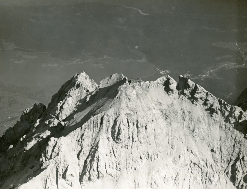 Zugspitze, Gipfel - Foto aus dem Jahr 1920 vom DAV.