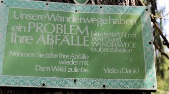 „Unsere Wanderwege haben ein Problem, Ihre Abfälle…“ (Foto: Knut Kuckel)