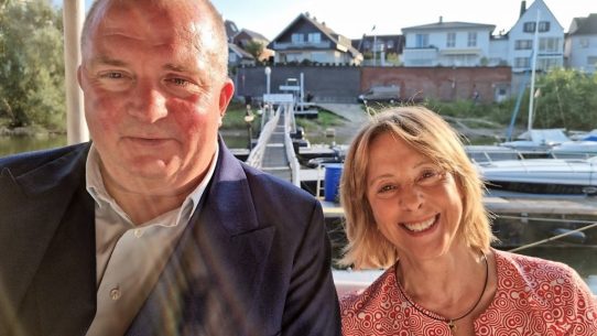 Jörg Thadeusz und Gisela Steinhauer (Foto: Knut Kuckel)