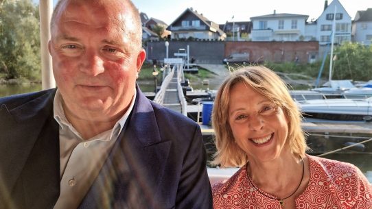 Jörg Thadeusz und Gisela Steinhauer (Foto: Knut Kuckel)