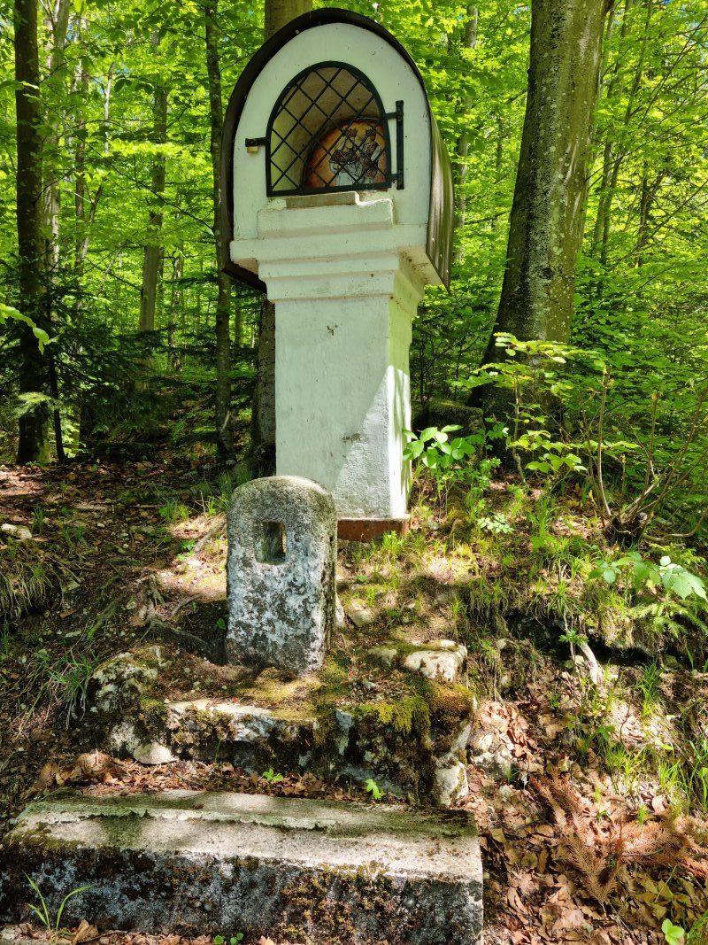 Marienstatue im heutigen Klosterwald bei Ettal. Foto: Knut Kuckel